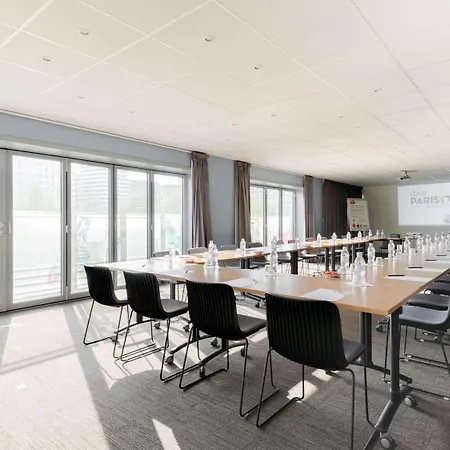 Ibis 17 Clichy-batignolles Otel 3*