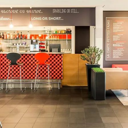 Ibis 17 Clichy-batignolles Hotel Paryż