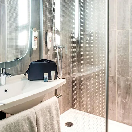 Ibis 17 Clichy-batignolles Hotel