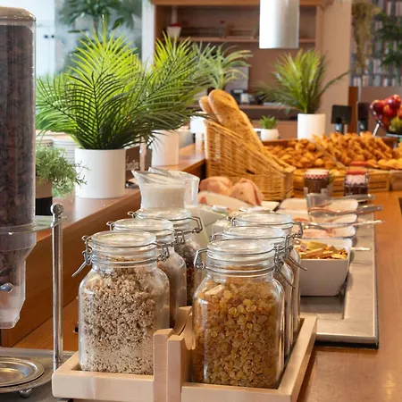 Hotel Ibis 17 Clichy-batignolles París