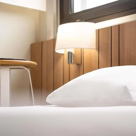 Отель Ibis 17 Clichy-batignolles Париж