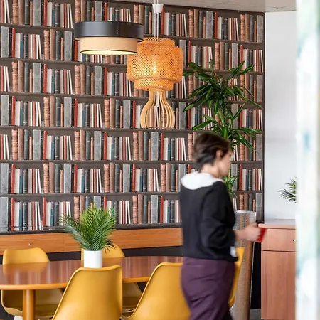 Ibis 17 Clichy-batignolles Hotell 3*