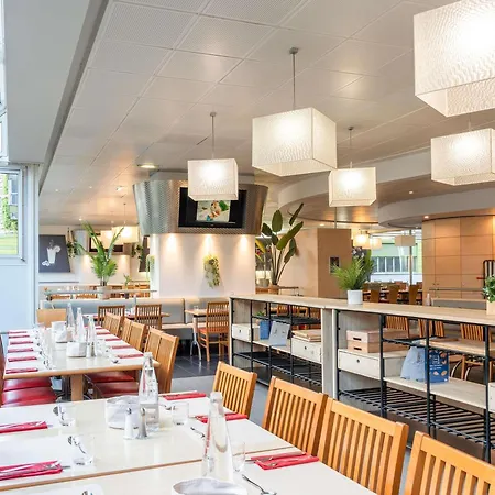 Ibis 17 Clichy-batignolles Hotell 3*