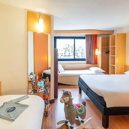 Ibis 17 Clichy-batignolles Hotel