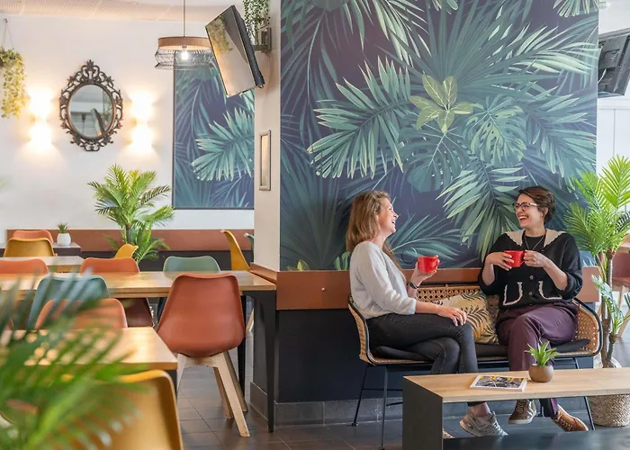 Ibis 17 Clichy-batignolles ホテル 3*