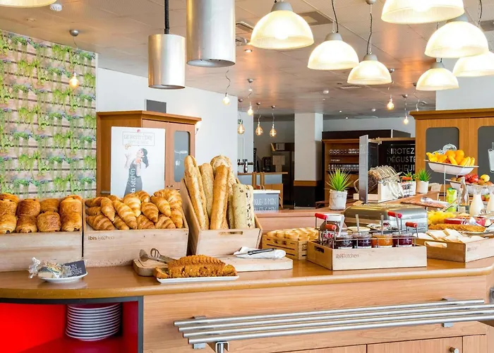 Ibis 17 Clichy-batignolles ホテル 3*