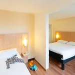 Ibis 17 Clichy-batignolles 호텔