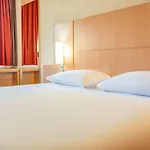Ibis 17 Clichy-batignolles 호텔