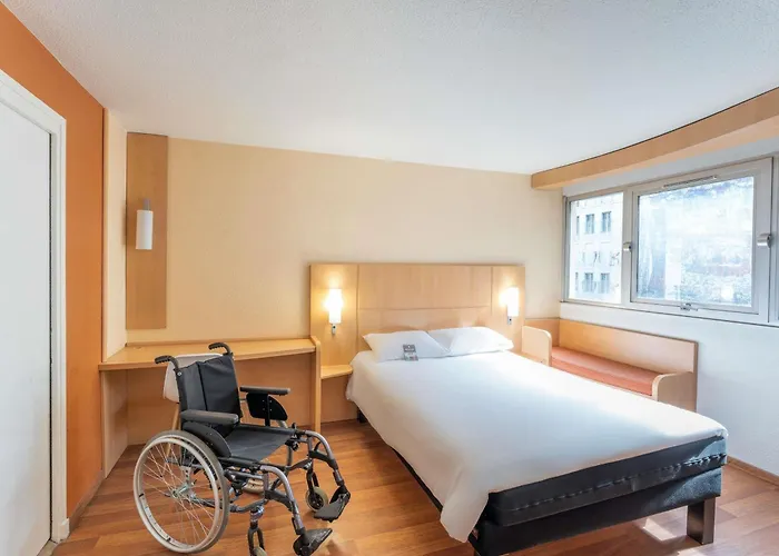 Ibis 17 Clichy-batignolles Parijs